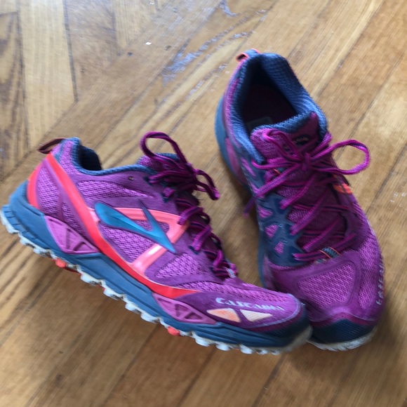 Brooks Shoes - Brooks Cascadia 9 size 8